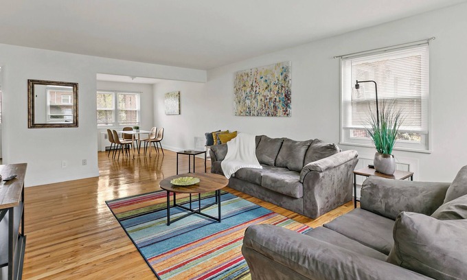 Cove - East Side - Shippan Apartamento | Cozy & Comfortable Stamford Apartment! Half hour from NYC!