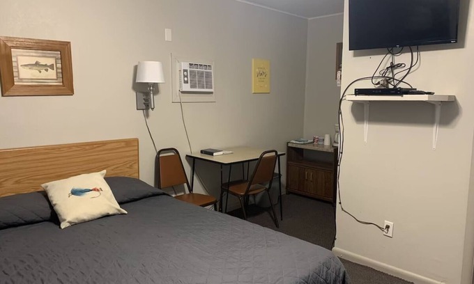 Cassville Cabina | Cozy & Comfortable Stay-Cabin 15