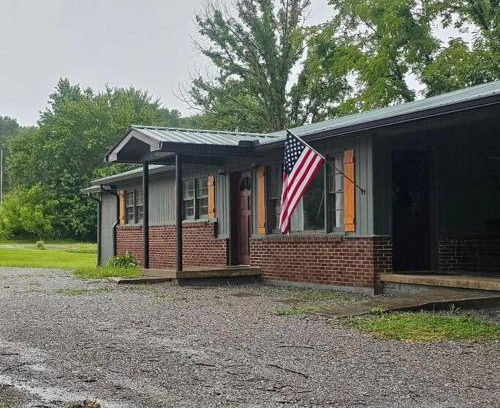 Tellico Plains Otro | Cozy Compass House