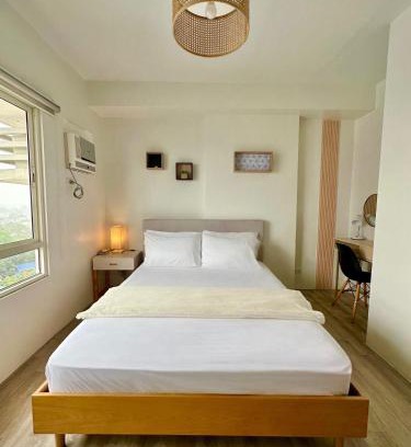 Bantud Hacienda Apartamento | Cozy Condo bedroom in Bacolod City