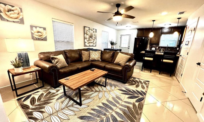 McAllen Casa | Cozy Condo close to airport and shopping