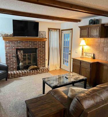 Shawnee Apartamento | Cozy condo in Kansas City with no stairs!