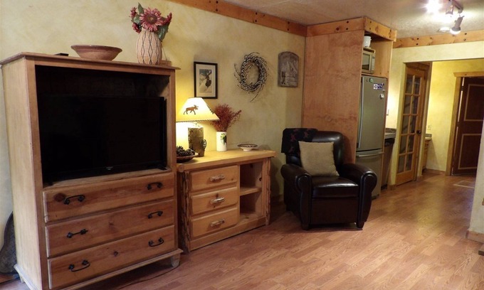 Taos Ski Valley Condominio | Cozy Condo in the Pines