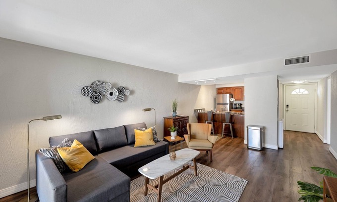 Southwest Village Condominio | Cozy condo in the heart of Old Town Scottsdale