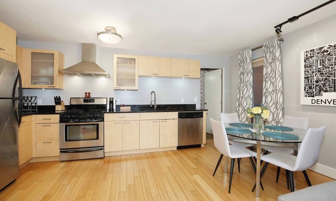 West Highland Condominio | Cozy Condo in West Highlands quiet historic neighborhood. Home away from home!