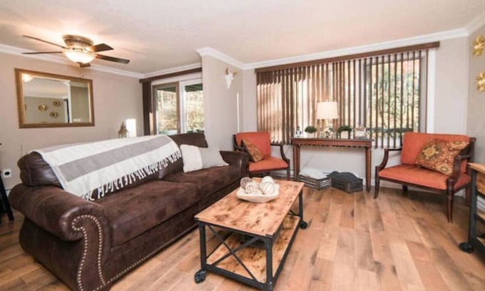Farmington Casa | Cozy Condo | Peaceful Getaway!