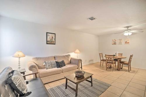 Yuma Apartamento | Cozy Condo Retreat about 3 Mi to Downtown Yuma!