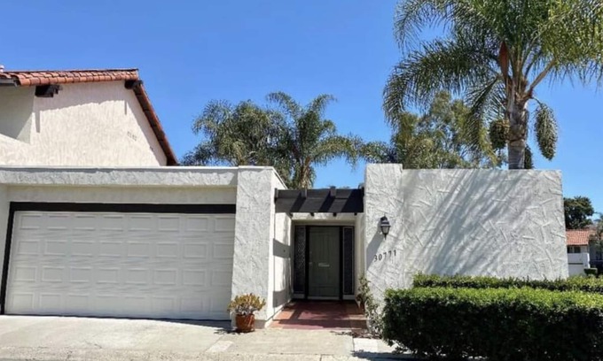 San Juan Capistrano Casa | Cozy condo 3 minutes to Downtown. Great location