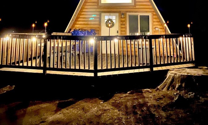 West Village Cabina | Cozy Cone Cabin is a great family friendly space to make unforgettable memories