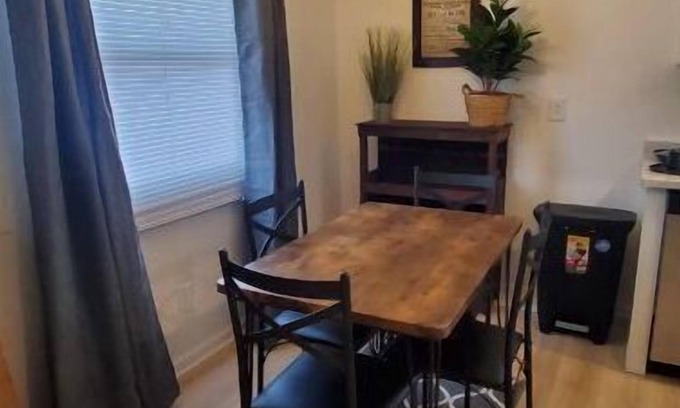 Allen Park Casa | Cozy Convenience Brand New Listing from Super Host!