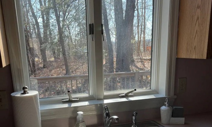 South Britain Apartamento | Cozy & Convenient 1 Bedroom Stay in Newtown, CT