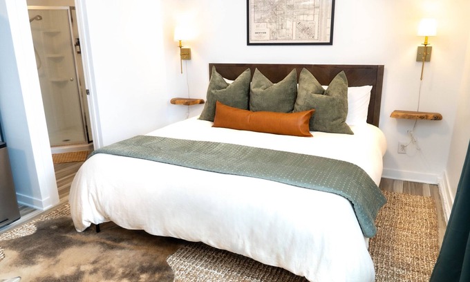 Villa Park Apartamento | Cozy & Convenient, 5 mins. to Sloan's & Empower