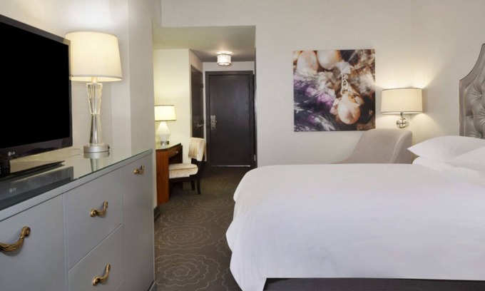 The Loop Hotel | Cozy Corner in Chicago’s Downtown| Walking Distance to Ohio Street Beach