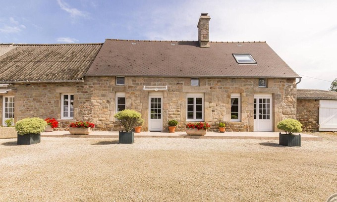 Gatteville-le-Phare Cabaña | Casa acogedora con terraza privada en Gatteville-le-Phare