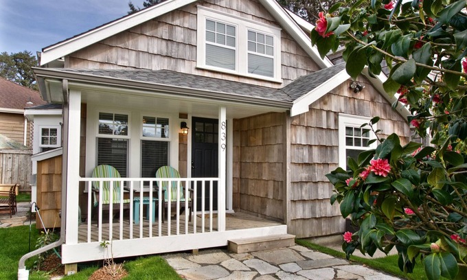 Downtown Cannon Beach Cabaña | Acogedora casa de campo, a 1 cuadra de la playa ya minutos del centro de Cannon Beach