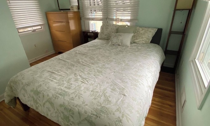 Ocean Grove Cabaña | Cozy Cottage 3 blocks to Town 7 to Beach 4 Blocks to Asbury