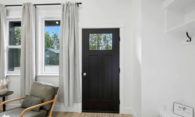 Fishhook Cabaña | Cozy Cottage B-Near Hatcher Pass
