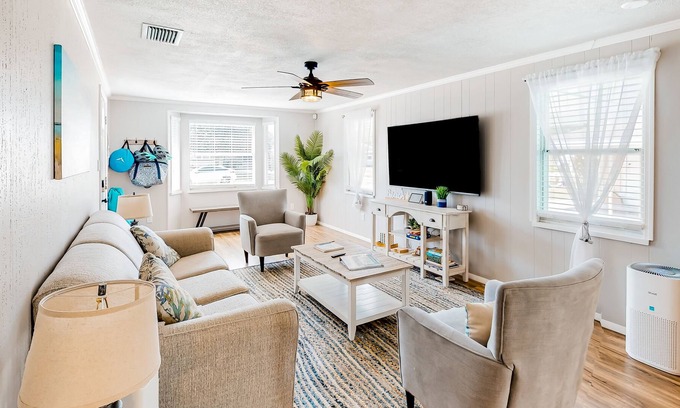 Saint Augustine Shores Casa | Cozy Cottage Getaway | House in St. Augustine with pool & W/D - dog-friendly