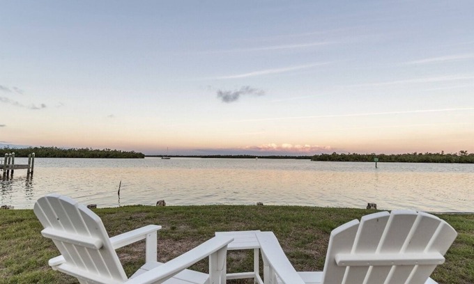 Naples Apartamento | Tranquila Olde "back country" Florida Cottage