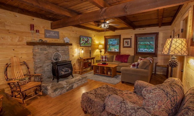 Boone Cabaña | Cozy Cottage in Blowing Rock