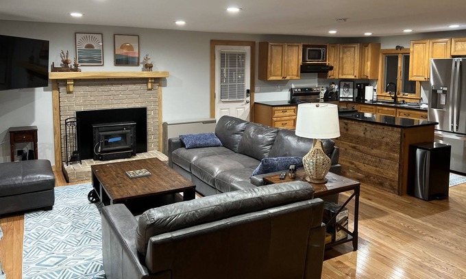 Birch Hill Cabaña | Cozy Cottage in close to town and area attractions