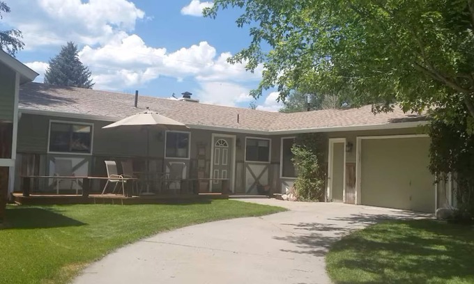 Carbondale Casa | Cozy Cottage In Downtown Carbondale
