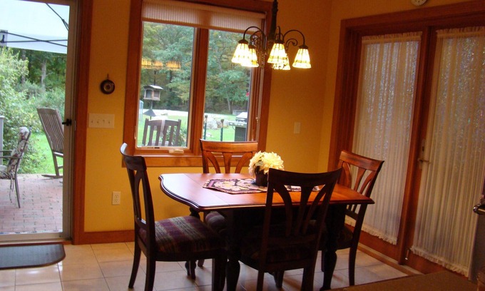 Brainard Cabaña | Cozy Cottage in the Woods