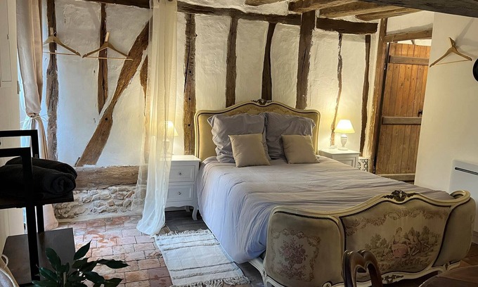 Lorris Casa | Cozy cottage “l'Ecurie”