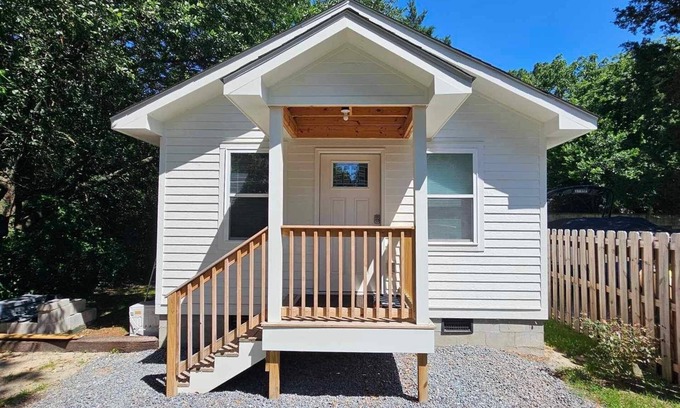 Southern Pines Cabaña | Cozy cottage minutes from downtown Southern Pines!