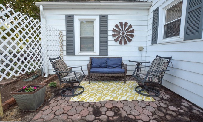 Winston - Salem Cabaña | Cozy Cottage minutes to Downtown