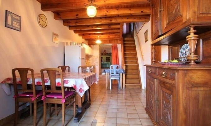 Lantriac Cabaña | Acogedor Gîte Rural en Pictsorésco Pueblo Cerca de Lantriac