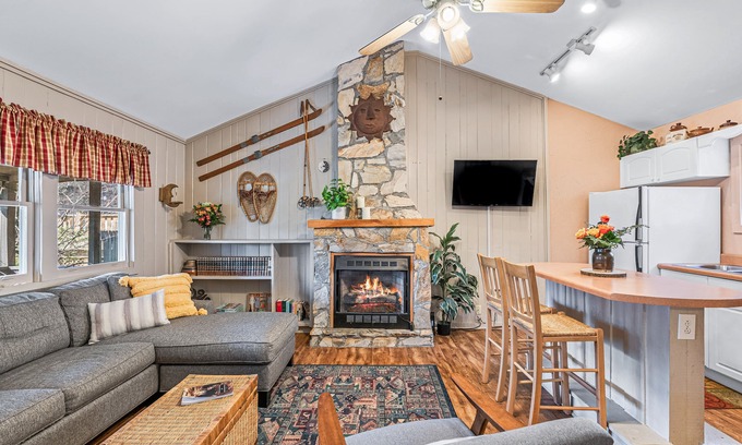 Chimney Rock Cabaña | Cozy Cottage Next to Chimney Rock State Park & Lake Lure Beach