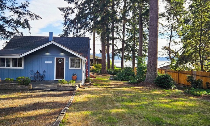 Belfair Cabaña | Cozy Cottage of Belfair - Summer Dates Filling Fast