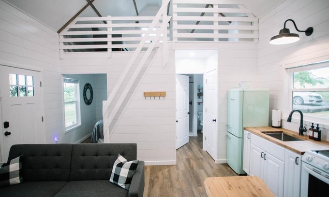Dry Ridge Casa | Cozy Cottage on 250 Acre Dairy Farm Near Ark