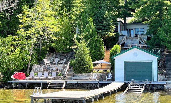Burnt River Cabaña | Cozy Cottage on Four Mile Lake