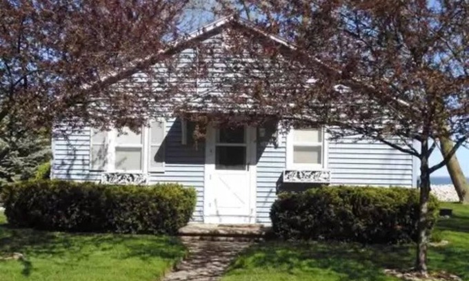 Green Bay Cabaña | Cozy Cottage on Green Bay - Between Door County, Green Bay (Lambeau), Fox Valley