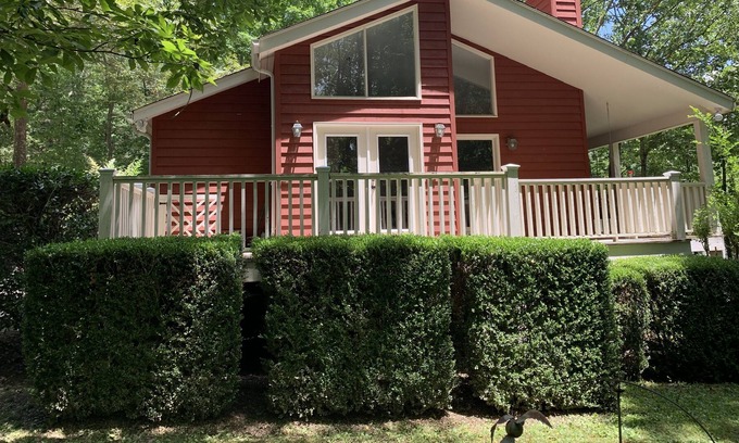 Kingston Springs Casa | Cozy cottage retreat with peaceful vibes