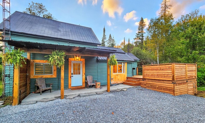 Hastings Highlands Cabaña | Cozy Cottage Retreat Private 2 Acres, Near Lake