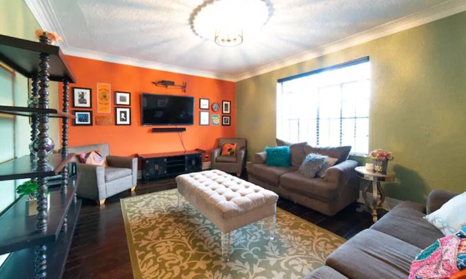 Detroit Casa | Cozy Cottage seconds from Downtown