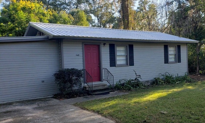 Monticello Casa | Cozy Cottage surrounded by antebelllum homes close to downtown.