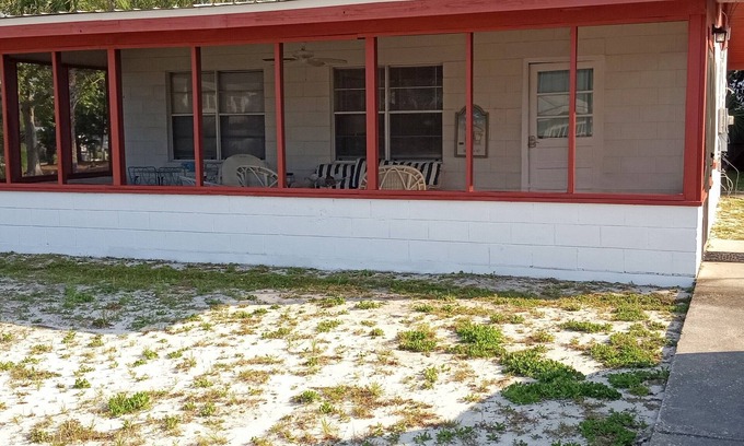 Kiska Beach Casa | Cozy Cottage on quiet end of Panama City Beach. Just steps from sand and surf!