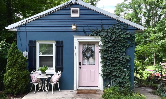 Shepherdstown Cabaña | Cozy Cottage