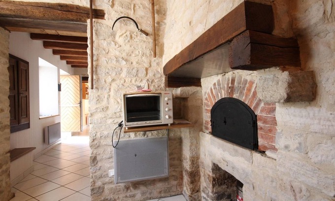 La Roche-Morey Cabaña | Acogedora casa rural, jardín, wifi y actividades al aire libre