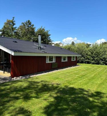 Skovmose Casa | Cozy Cottage With A Wilderness Hot Tub