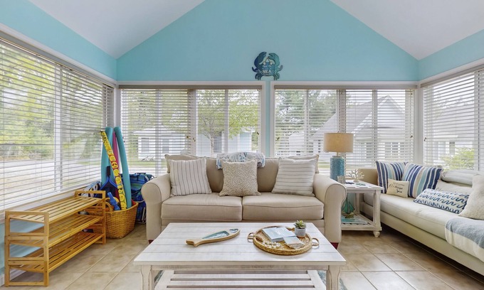 Summer Village Cabaña | Cozy Cottage with Pools, Pickleball, Game Room, and Trolley to Nearby Beaches