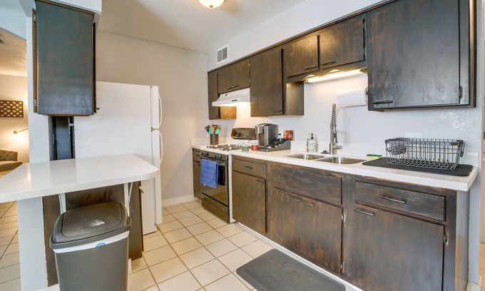 Cottonwood-Verde Village Cabaña | Cozy Cottonwood Home w/ Covered Patio & Gas Grill!