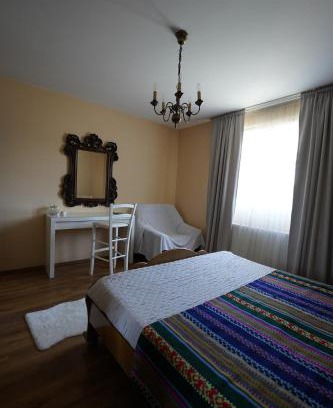 Livezile Casa | Cozy, country house
