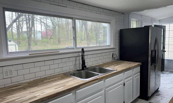 Derby Cabaña | Cozy Country Cottage