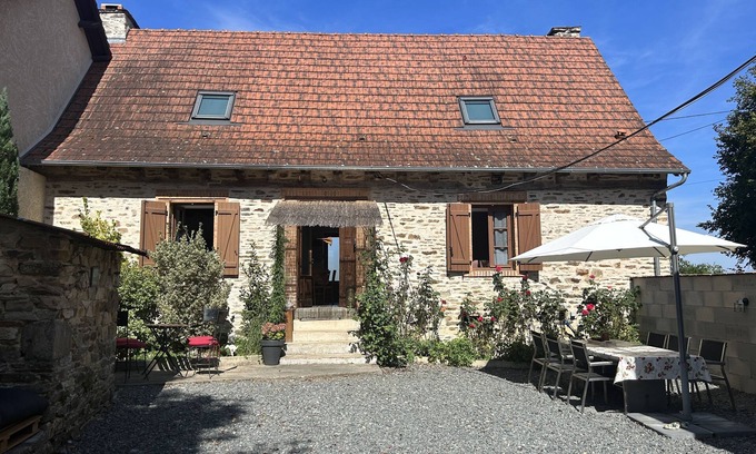 Jumilhac-le-Grand Cabaña | Cozy country home with private pool