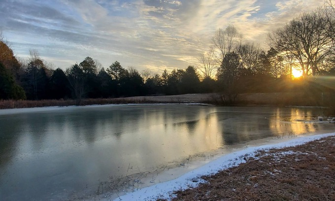 Quitman Casa | Cozy Country Getaway w/ Pond, Fishing & Deck